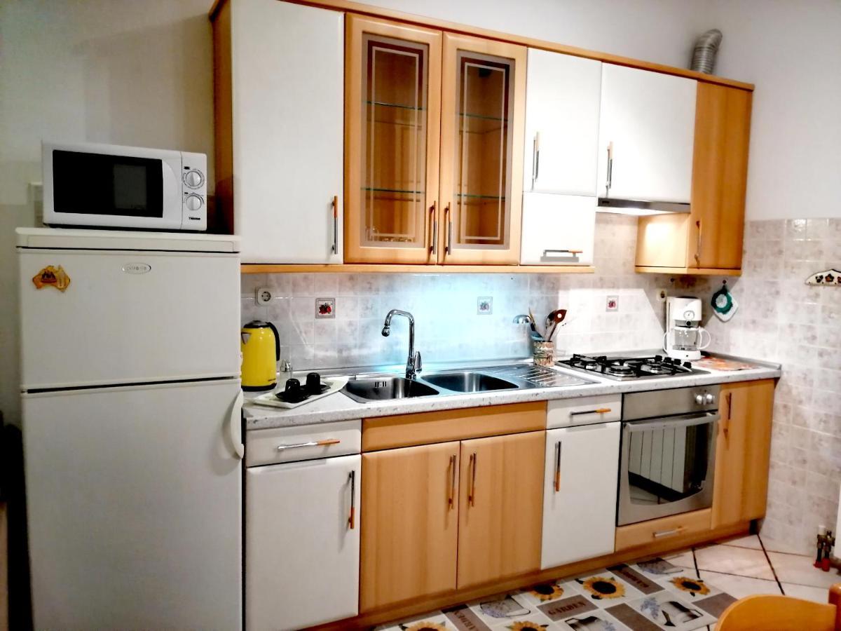 Guest house Room And Apartment Lea 3*